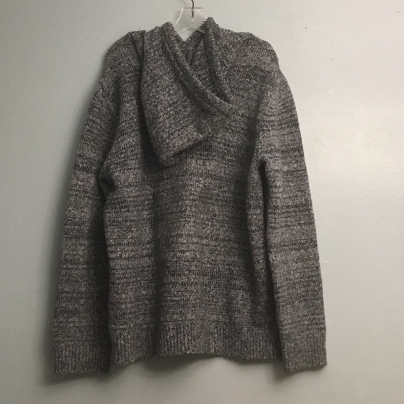 Old Navy extra large sweater with hoodie - Picture 5 of 13